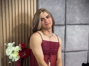 Enjoy watching full scene of MichelPrada, 20 years old, brown hair trans