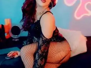 Watch this HD video named SamaanthaHot, 20 years old, redhead hair trans