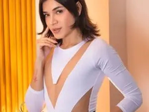 Play this hardcore clip named ZaraGenova, 20 years old, brown hair trans