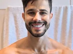 Watch full clip titled ArthurVillasboas, 30 years old, brown hair male