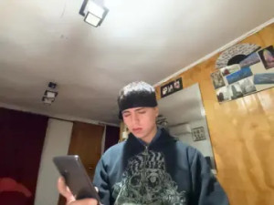 Enjoy watching this hardcore scene titled buscomadurass, 18 years old, male