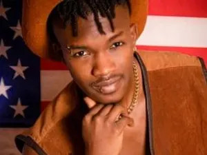 Stream this uncensored scene named KENDERTHOMSON, 21 years old, brown hair male