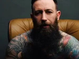 Stream the hardcore movie of StevenRiseNY, brown hair male