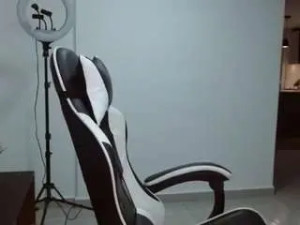 Play the uncensored scene titled miahot19, trans