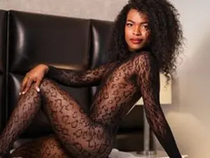 Watch full scene of RayzaLebons, 25 years old, brunette hair trans