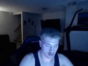 View the uncut movie of brentbarbasol, 18 years old, male