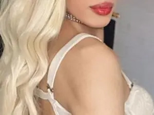 Play the uncensored video of Emperatriz_Hernandez, 22 years old, brunette hair trans