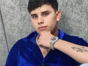 Stream full clip of ThannerScot, 19 years old, brunette hair male