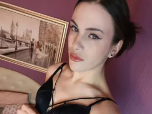 Enjoy watching the complete video called NicoleRedfields, 31 years old, brown hair trans