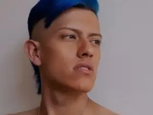 Enjoy watching this HD clip titled Twinkguyy, brunette hair male