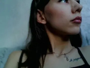 Watch the hardcore movie of Kiitaa Cam porn model from bongacams