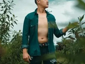 Stream this uncut clip named nick_adamsjk, 24 years old, brown hair male