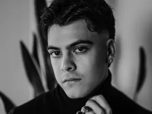 Stream complete movie named scott_delta, 19 years old, brown hair male