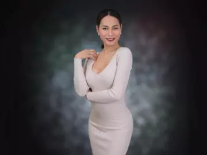 Enjoy watching full scene named AuroraAldama, 31 years old, brunette hair trans