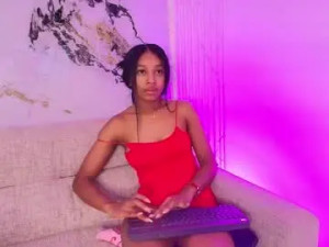 Play the HD movie of Jadegolden_ Cam porn model from chaturbate
