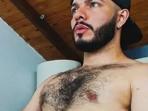 Stream HD movie titled TommyBailey, 30 years old, brunette hair male