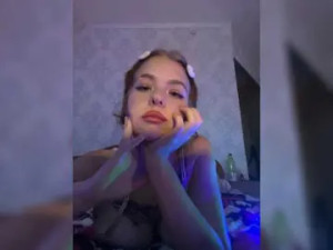 View this uncut scene titled Twiksy Cam porn model from bongacams