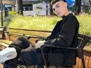 Enjoy watching full clip named Frank_Jhonsson, 18 years old, brunette hair male