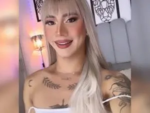 Enjoy watching uncut scene of ScarllettSexy, 20 years old, colored hair trans