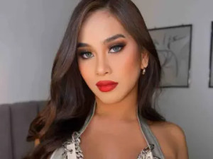 Stream the complete clip named KarlieHunt, 23 years old, brunette hair trans