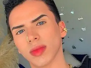 Stream this uncut clip named seantroy, 20 years old, brunette hair male