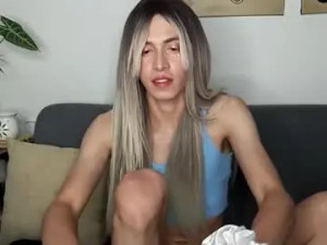 Play hardcore video named andy_vander, 18 years old, trans