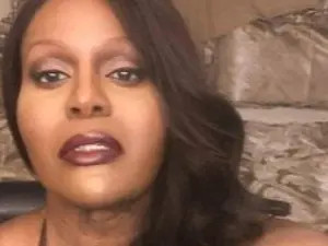 Watch this full video called les_bains69, 56 years old, brown hair trans