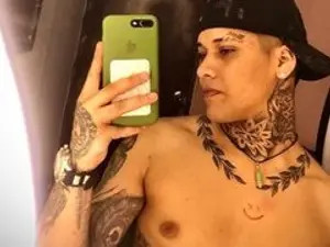 View this complete video called Davidhot_x, brunette hair male