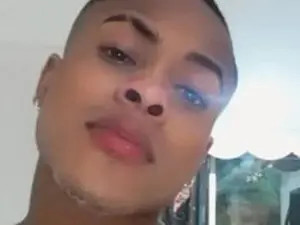 Play complete clip of AxelLux, brunette hair male