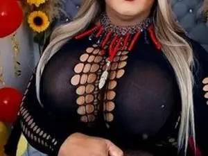 Watch full clip of sexycamilahot, 28 years old, blonde hair trans