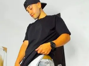 Stream uncut movie called Jeykosantino0, 24 years old, brunette hair male