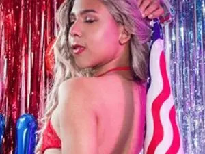 Stream the full movie of ZoeeMorettii, 21 years old, brunette hair trans