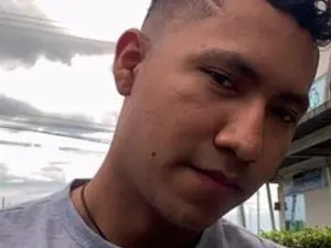 View this uncensored clip named Dereck_sex, 24 years old, brunette hair male