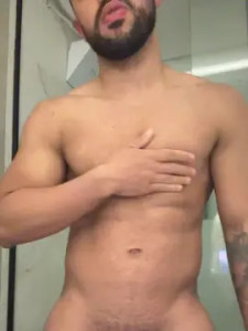 Watch complete movie titled Safado2708, 26 years old, male