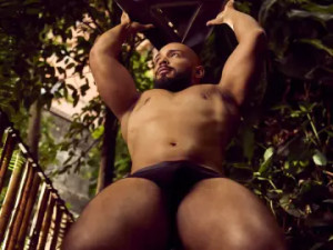 Stream uncut movie titled MaicolCobin, 25 years old, brunette hair male