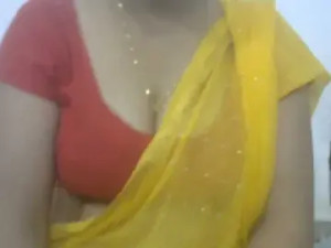 Play the HD video called Gunita Cam porn model from dscgirls