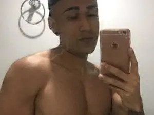 View this full video titled Cristian_salas, 33 years old, brunette hair male
