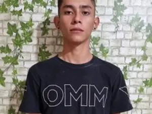 Enjoy watching the full video named chicocartira, 20 years old, brunette hair male