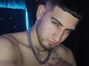 Watch uncut movie named GiomarReyesX, 22 years old, brunette hair male