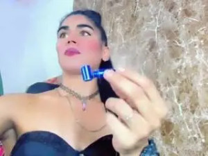 View the uncut scene of sexyybrii, trans