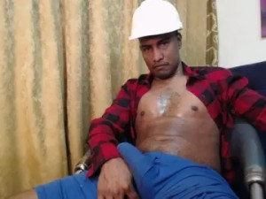 Enjoy watching the complete scene called ElCaballeroNegroHot, 27 years old, brunette hair male