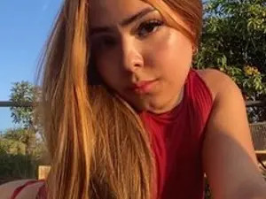 Watch this full movie titled Honeyy_Doll, 22 years old, blonde hair trans