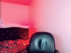 Stream uncensored video of kendall-hornyy, trans