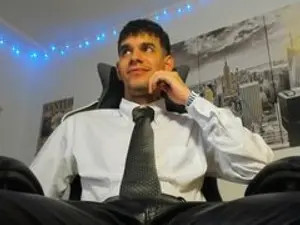 Watch uncut movie of BRAYHAMBROWN, brown hair male