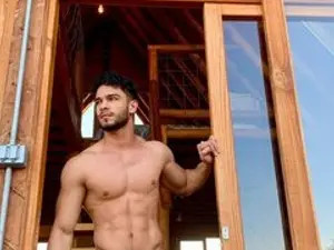 Stream uncut video named Jeremyhalem31, 23 years old, brunette hair male