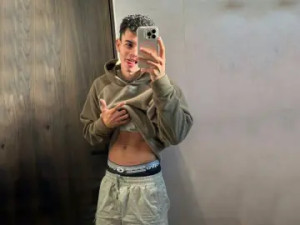 Stream this uncut scene of JoseGregoryoz, 21 years old, brunette hair male