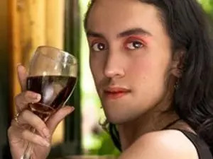 Stream HD video titled karolfenix, 20 years old, brunette hair trans
