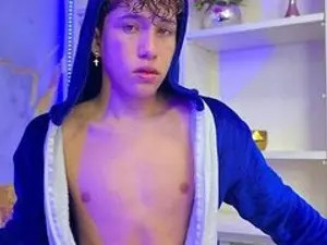 Watch the hardcore movie of angelhugerr, 20 years old, brown hair male