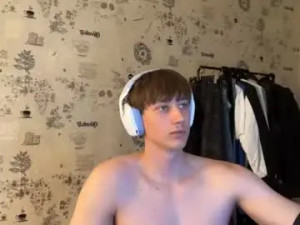 Watch complete video of steave418970, 21 years old, male