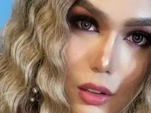 Stream complete scene titled xServiceDoLL69, 24 years old, blonde hair trans